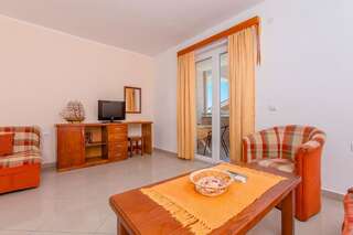 Апартаменты Rosić Apartments Тиват Апартаменты с 1 спальней (для 2-5 взрослых)-8