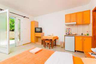 Апартаменты Rosić Apartments Тиват Номер-студио (для 2–3 взрослых)-1